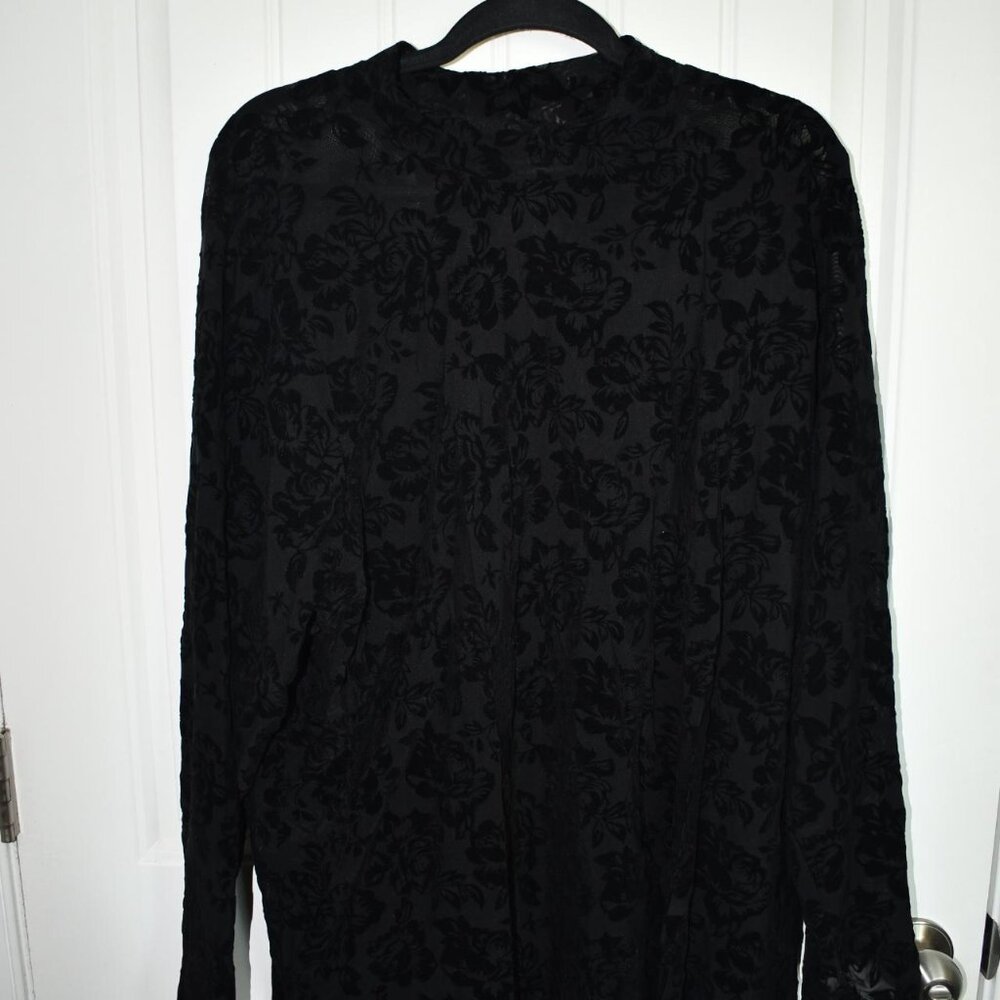 🖤 Torrid Black Floral Mesh Top 🖤